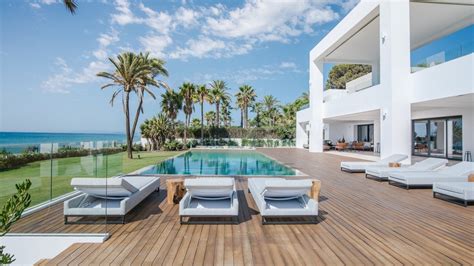 Property for sale in Estepona .